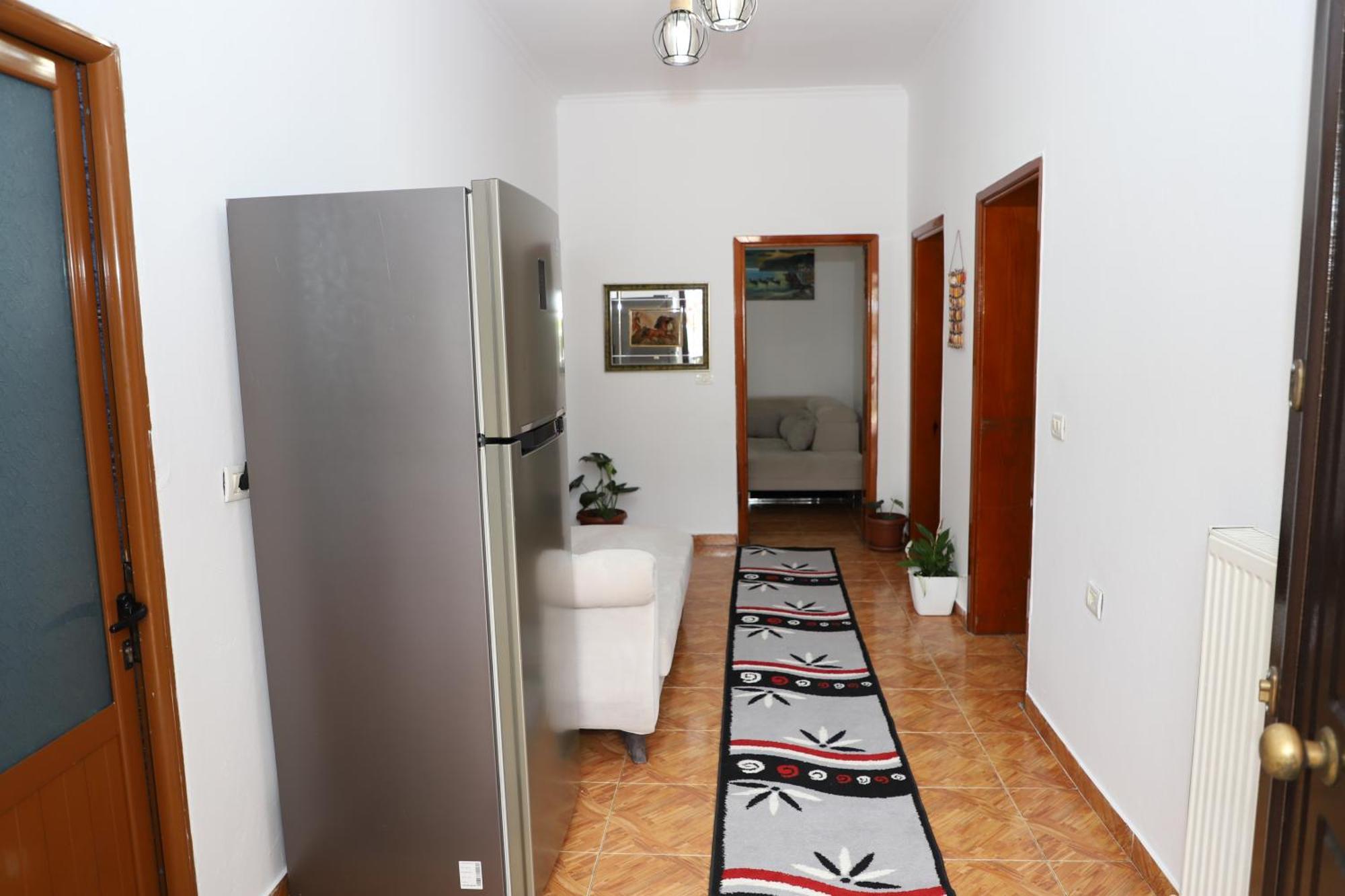 Apartment Xheison Berat Eksteriør billede